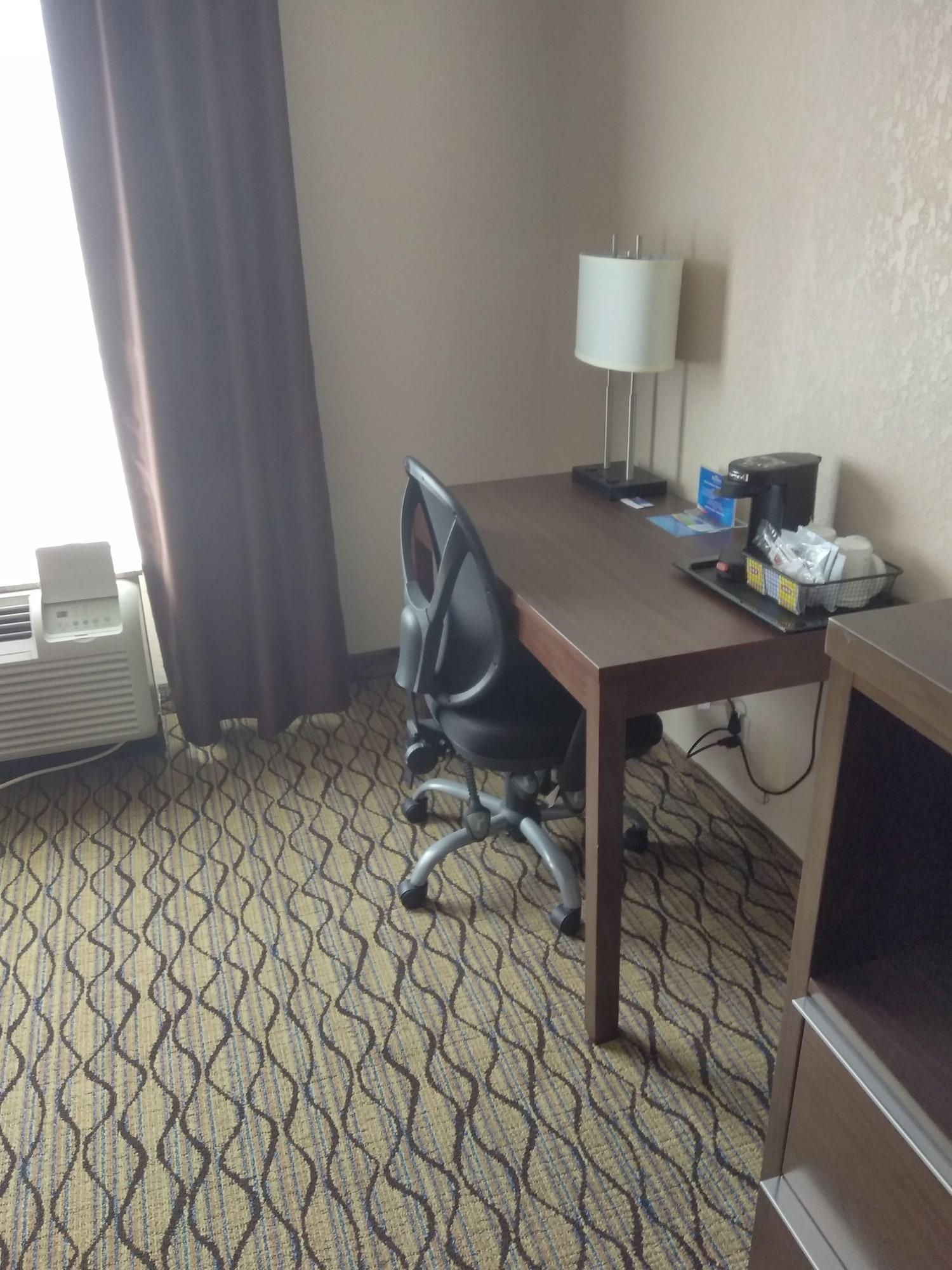 Baymont By Wyndham Madison Heights Detroit Area Exterior foto