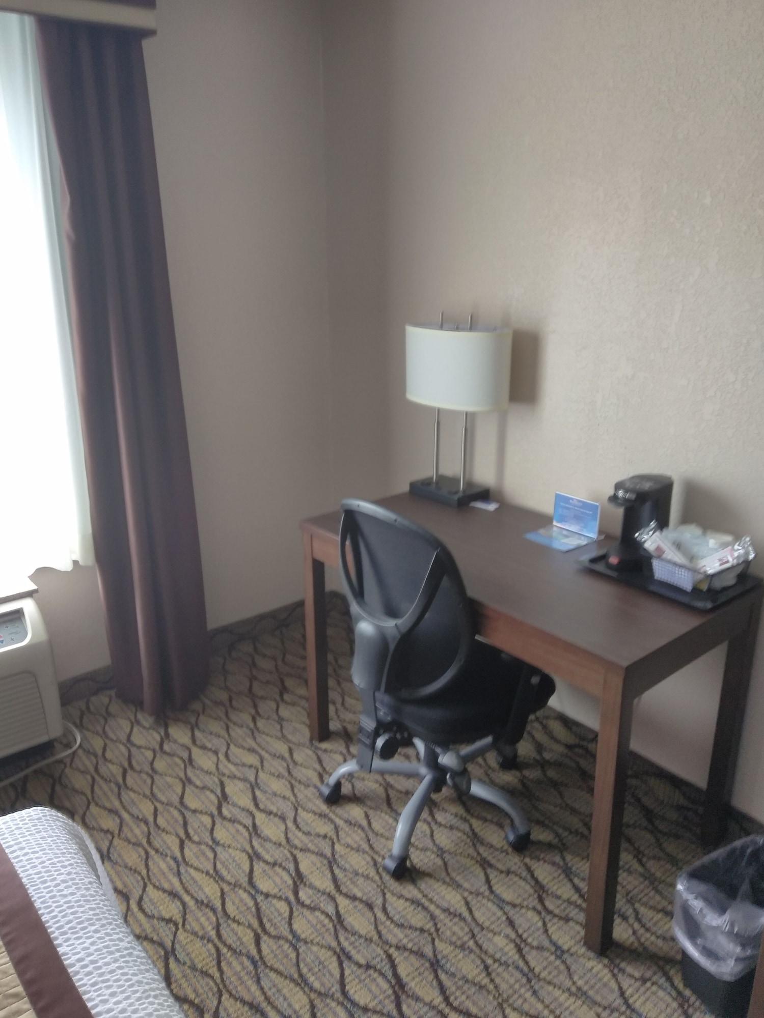 Baymont By Wyndham Madison Heights Detroit Area Exterior foto
