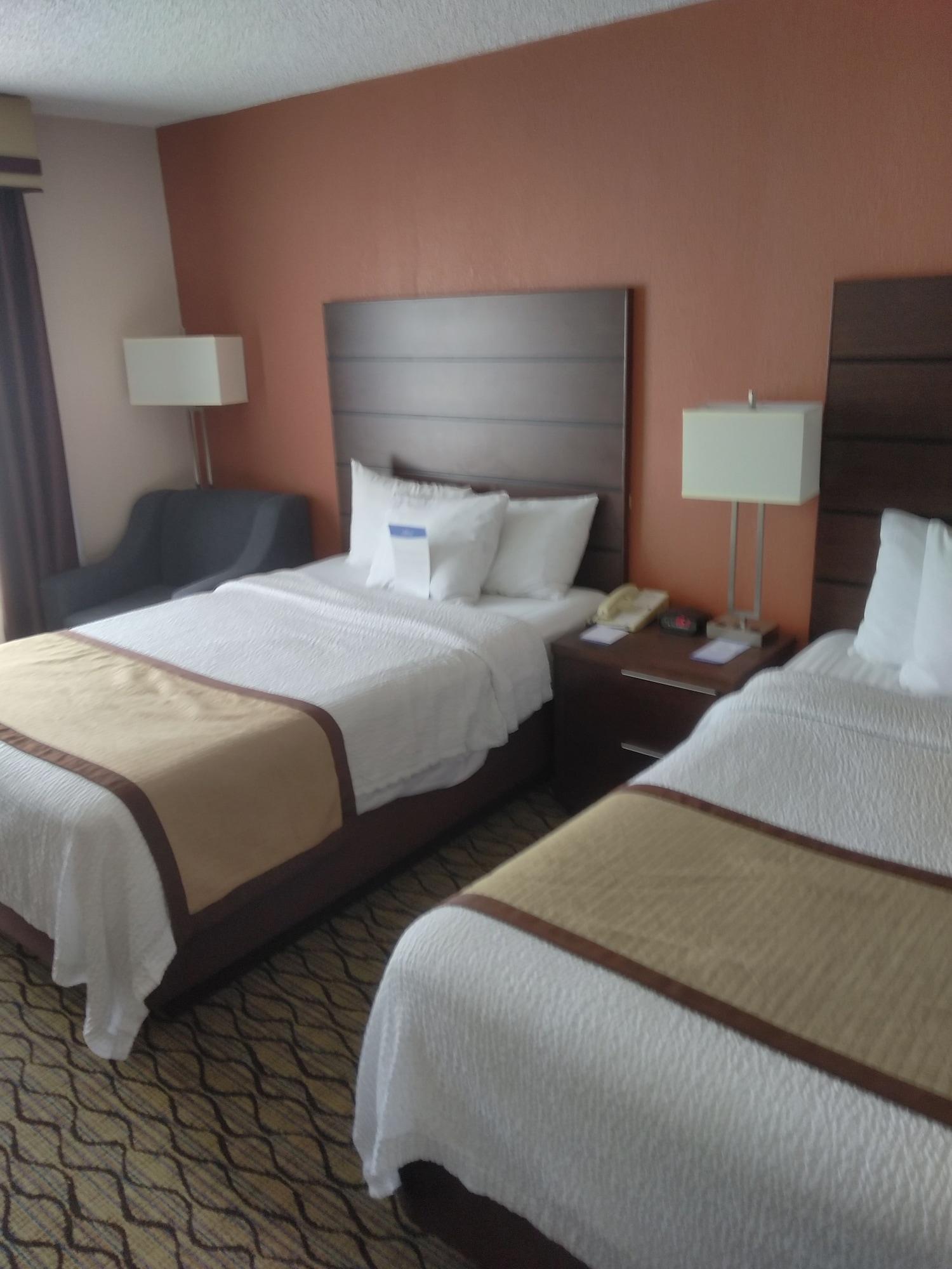 Baymont By Wyndham Madison Heights Detroit Area Exterior foto
