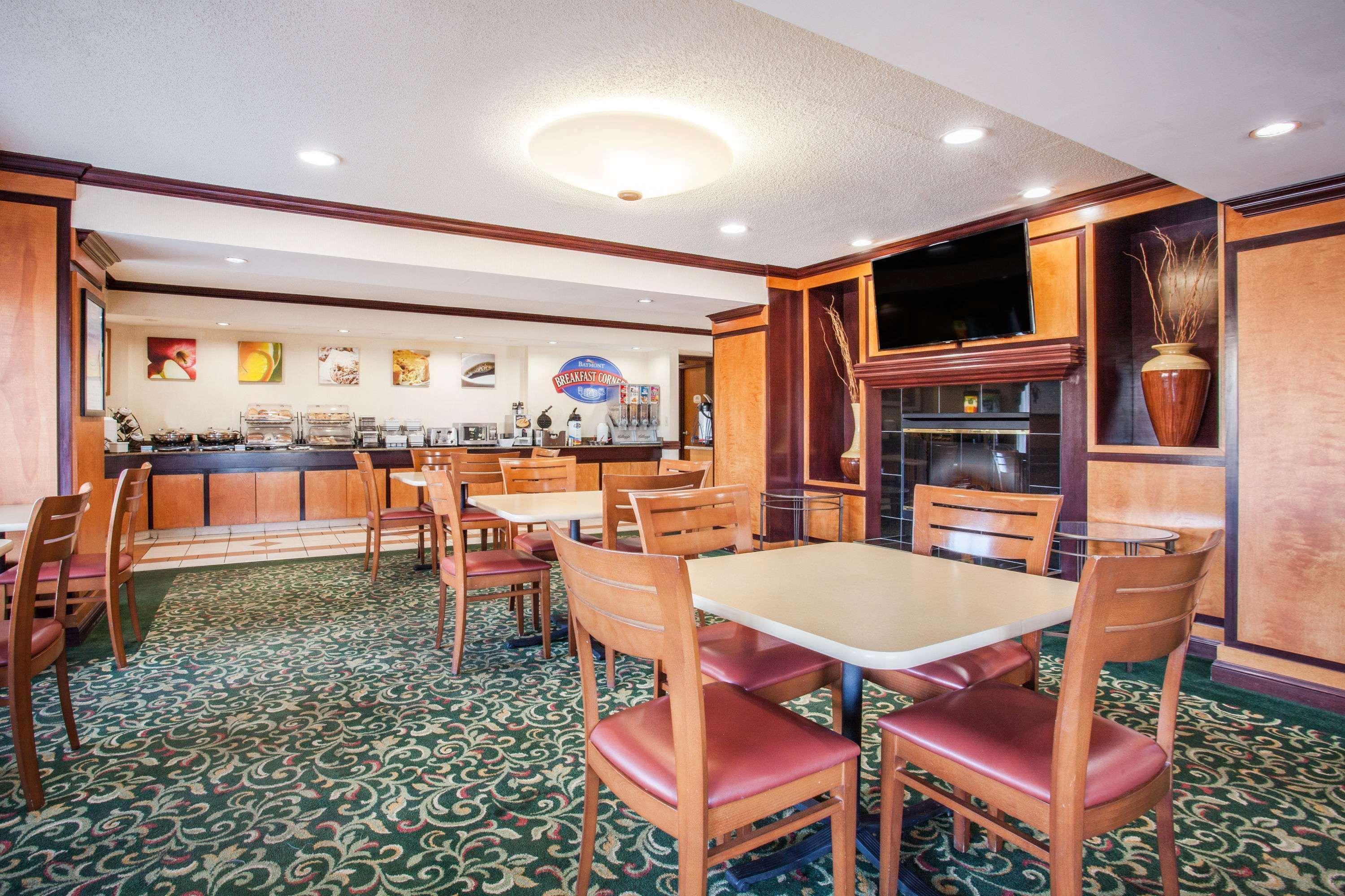 Baymont By Wyndham Madison Heights Detroit Area Exterior foto