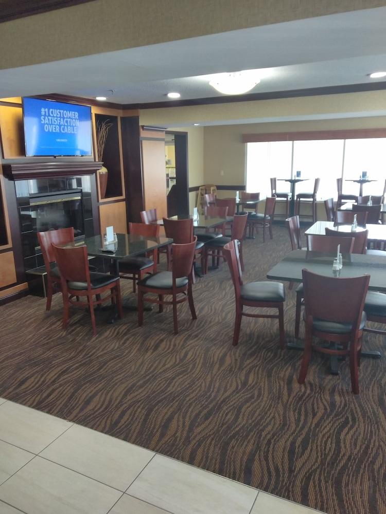 Baymont By Wyndham Madison Heights Detroit Area Exterior foto