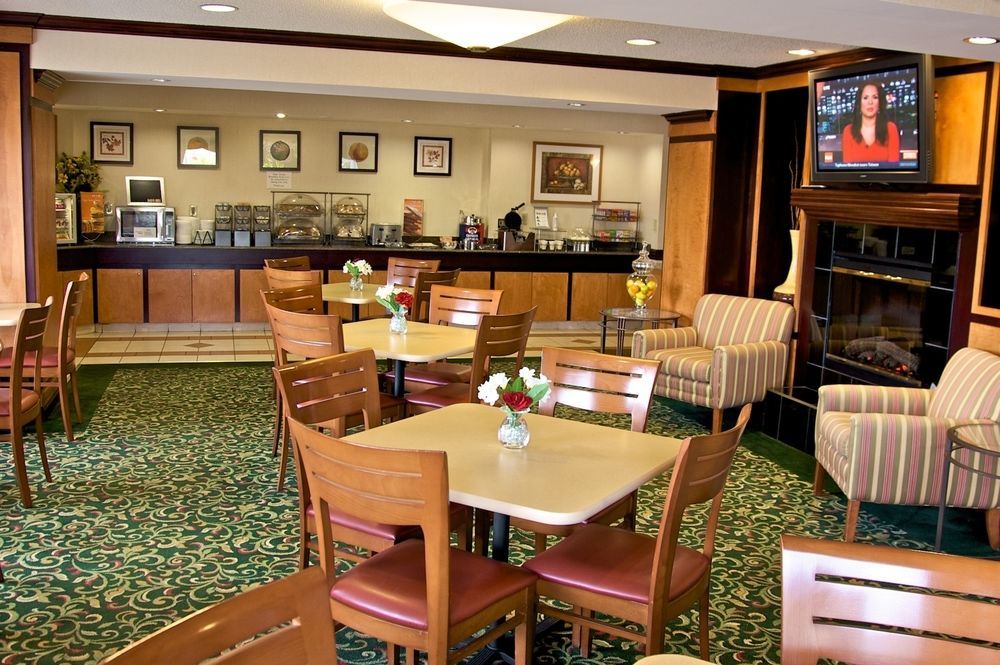 Baymont By Wyndham Madison Heights Detroit Area Exterior foto