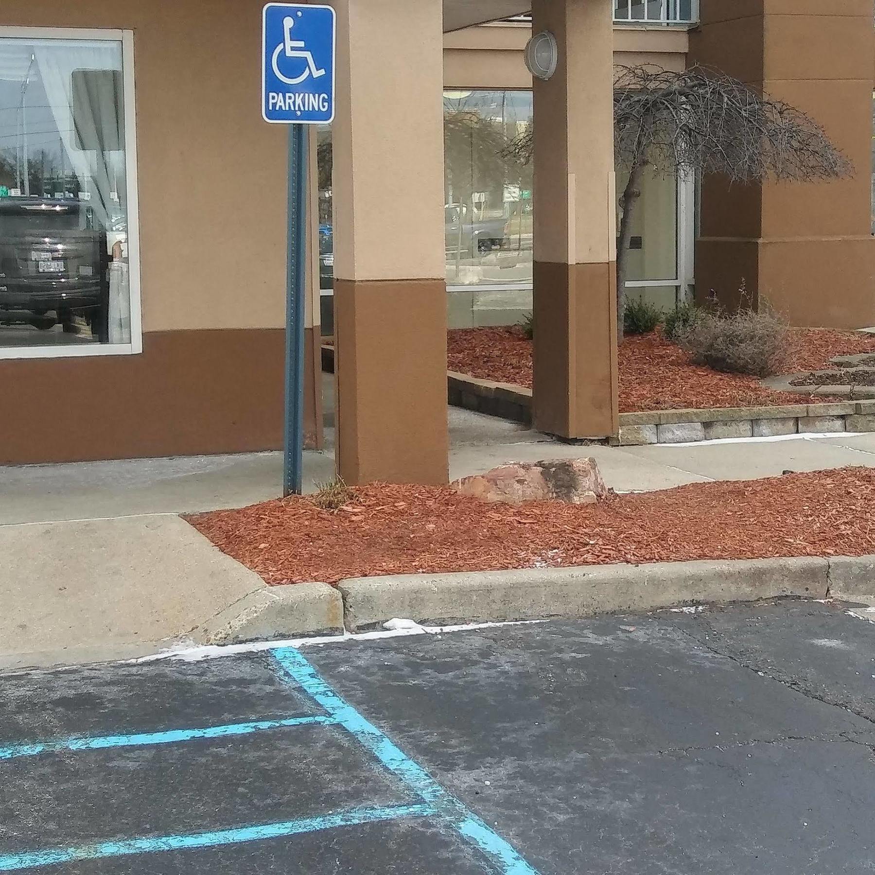 Baymont By Wyndham Madison Heights Detroit Area Exterior foto